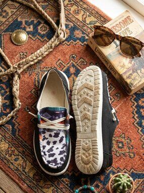 WESTERN AZTEC Cow Print Slip On Shoes Size 43 (W 11 / M 9.5) Boho Canvas Loafers